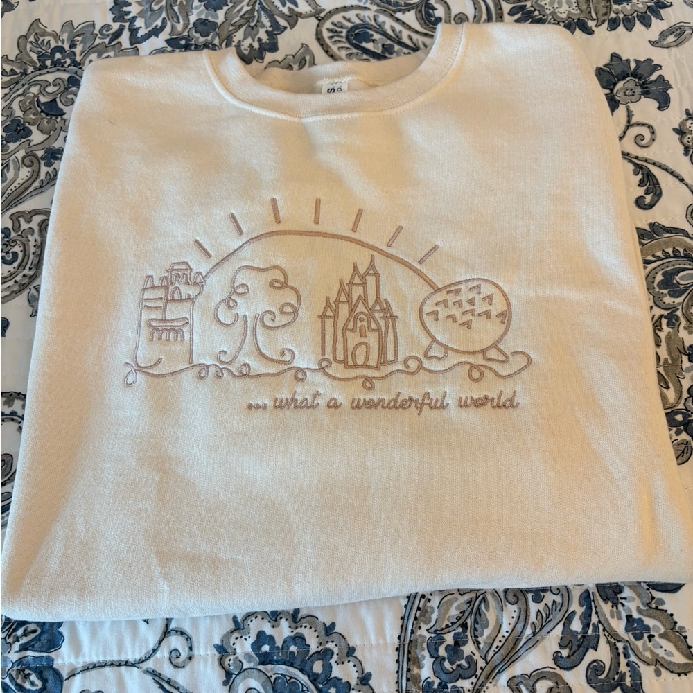 Women’s Cream Disney Parks embroidered sweatshirt